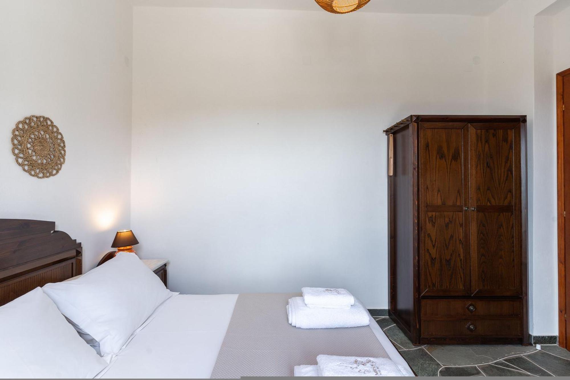 Mirsini Apartments In Sifnos วาธิ ภายนอก รูปภาพ